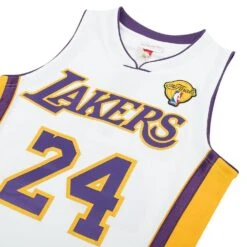 Kobe Bryant 09/10 Auth LA Lakers Jersey | White 9 Kobe Bryant 09/10 Auth LA Lakers Jersey | White -Daily Fashion kobe bryant 0910 auth la lakers jersey white 562839