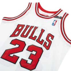 Michael Jordan 91/92 Auth Chi. Bulls Jersey -Daily Fashion michael jordan 9192 auth chi bulls jersey 767223
