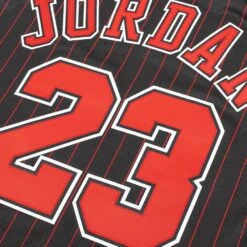 Michael Jordan 95/96 Auth Chi. Bulls Jersey | Pinstriped -Daily Fashion michael jordan 9596 auth chi bulls jersey pinstriped 334599