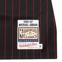 Michael Jordan 96/97 Auth Chi. Bulls Jersey | Pinstriped -Daily Fashion michael jordan 9697 auth chi bulls jersey pinstriped 621376