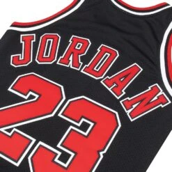 Michael Jordan 97/98 Auth Chicago Bulls Jersey | Black -Daily Fashion michael jordan 9798 auth chicago bulls jersey black 803205